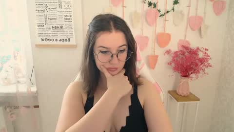 Snapshot of mellonmayre chatting on February 19, 2025, 10:23 am mellonmayre online show from February 19, 2025, 10:23 am