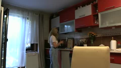 Snapshot of melly_rosey chatting on September 9, 2025, 7:08 am Melly online show from September 9, 2025, 7:08 am