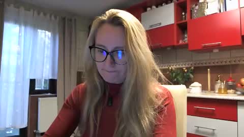 Snapshot of melly_rosey chatting on October 22, 2025, 6:24 am Melly online show from October 22, 2025, 6:24 am