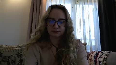 Snapshot of melly_rosey chatting on October 30, 2025, 8:05 am Melly online show from October 30, 2025, 8:05 am