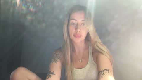 Melodie online show from September 16, 2025, 3:57 pm