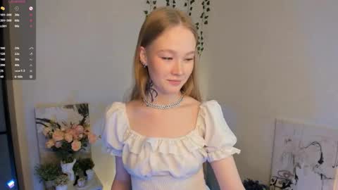 Snapshot of melodievejar chatting on February 17, 2026, 4:42 am melodievejar online show from February 17, 2026, 4:42 am