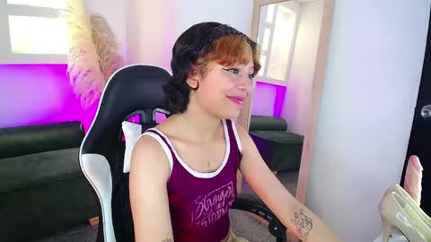 Snapshot of melody701583as chatting on April 17, 2026, 1:25 pm melody701583as online show from April 17, 2026, 1:25 pm