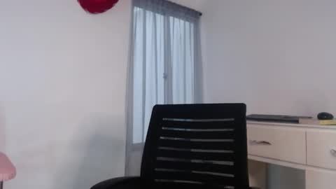 Melody online show from December 3, 2025, 9:24 pm