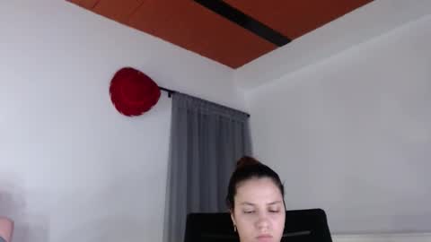 Melody online show from December 16, 2025, 3:55 am