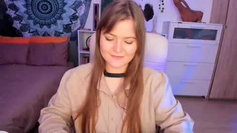 Melody Hanna online show from December 16, 2024, 4:38 pm