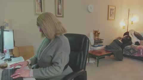 Snapshot of melodyredux_62 chatting on February 17, 2026, 6:03 pm Melody online show from February 17, 2026, 6:03 pm