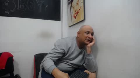 meloncillo_and_babyliss online show from February 26, 2025, 2:59 am