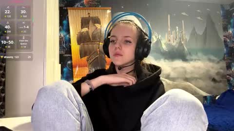 Hi Im Aria 18 years old online show from December 18, 2025, 3:51 pm