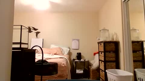 Snapshot of melxiss chatting on September 21, 2025, 8:43 pm melxiss online show from September 21, 2025, 8:43 pm