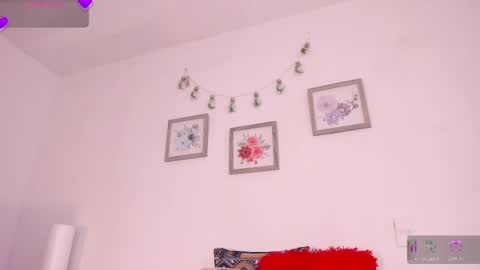 Snapshot of mely_rosee chatting on May 27, 2026, 12:24 pm online show from May 27, 2026, 12:24 pm