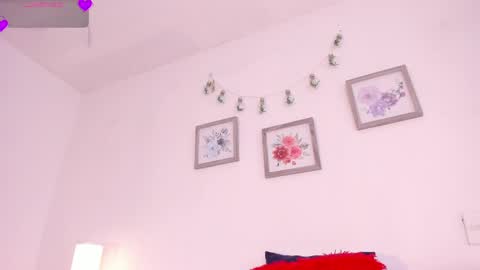 Snapshot of mely_rosee chatting on June 1, 2026, 12:40 pm online show from June 1, 2026, 12:40 pm