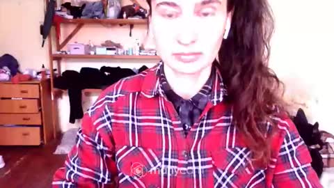 Yummygirl online show from April 3, 2026, 5:49 am