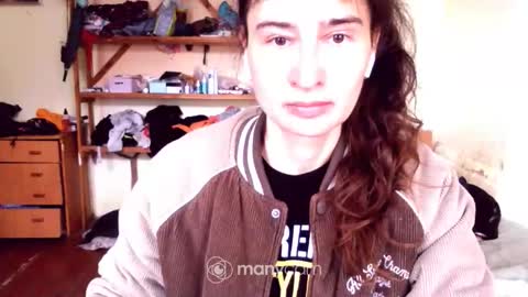 Yummygirl online show from April 26, 2026, 4:43 am