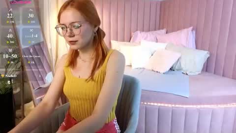 memymee_ online show from July 12, 2026, 1:29 am