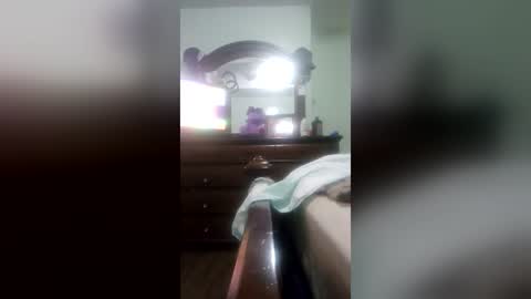 Snapshot of men_seeker956tx chatting on July 3, 2026, 4:52 am men_seeker956tx online show from July 3, 2026, 4:52 am
