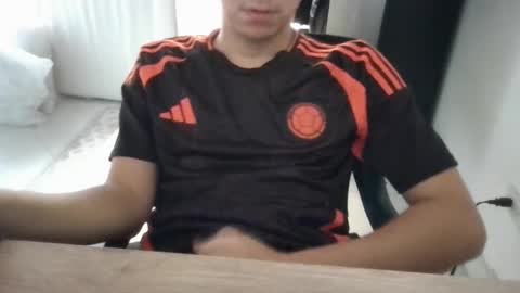 Snapshot of mencol396947 chatting on December 20, 2024, 7:39 pm JoeC online show from December 20, 2024, 7:39 pm