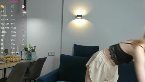 Hello My name is Lily online show from December 28, 2024, 2:21 pm