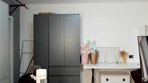 Hello My name is Lily online show from November 3, 2025, 2:18 pm