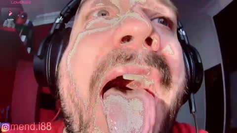 menditeta online show from March 9, 2025, 10:19 pm