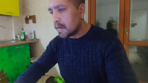 Snapshot of menformen1929 chatting on December 15, 2025, 12:26 am menformen1929 online show from December 15, 2025, 12:26 am