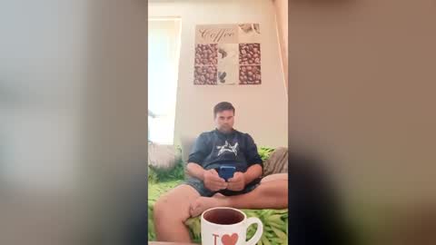 Snapshot of menlav72 chatting on July 19, 2026, 4:22 pm menlav72 online show from July 19, 2026, 4:22 pm