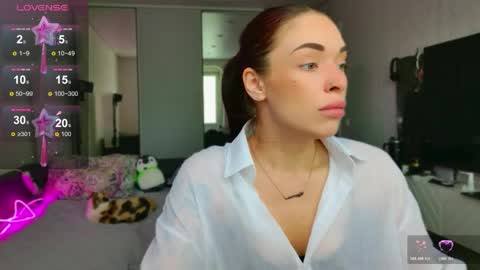Megan online show from May 19, 2026, 4:41 am