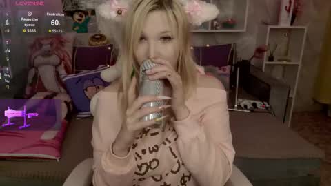 MeowkaKitty online show from February 22, 2026, 2:02 am