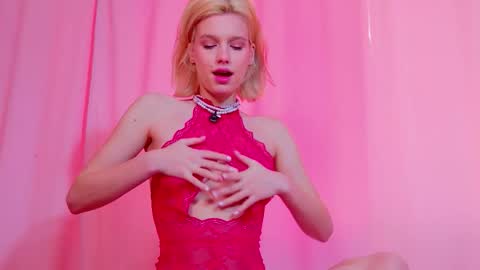 Lilu online show from March 18, 2026, 4:15 am