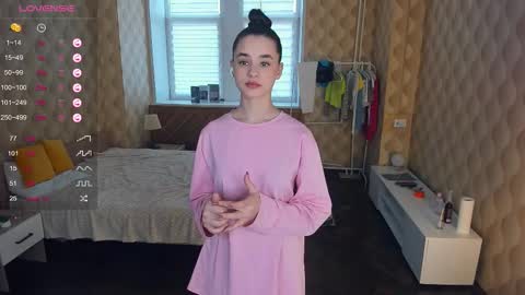 Julie online show from November 1, 2025, 9:22 am