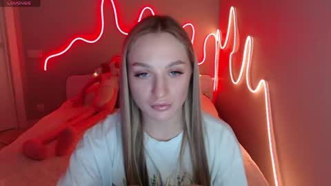 Mirrra online show from May 13, 2026, 7:33 pm