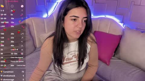 Snapshot of meraki_fraise chatting on January 1, 2025, 9:31 pm online show from January 1, 2025, 9:31 pm