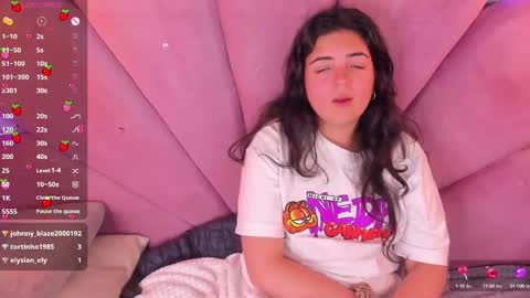 Snapshot of meraki_fraise chatting on February 9, 2025, 9:39 pm online show from February 9, 2025, 9:39 pm