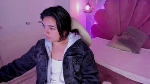 Snapshot of meraki_fraise chatting on February 22, 2025, 7:14 pm online show from February 22, 2025, 7:14 pm