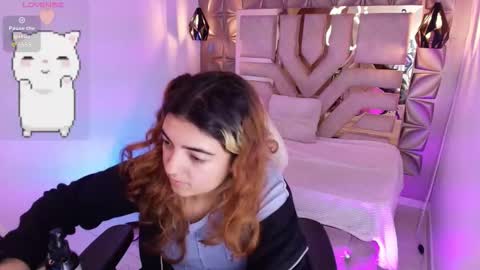 Snapshot of meraki_fraise chatting on September 17, 2025, 8:10 pm online show from September 17, 2025, 8:10 pm