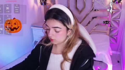    online show from October 21, 2025, 8:20 pm