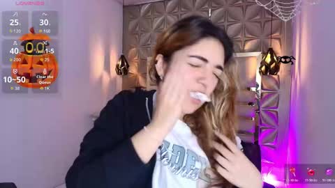    online show from October 31, 2025, 8:21 pm