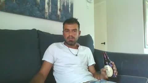 Mercedes190d online show from September 28, 2025, 2:33 pm