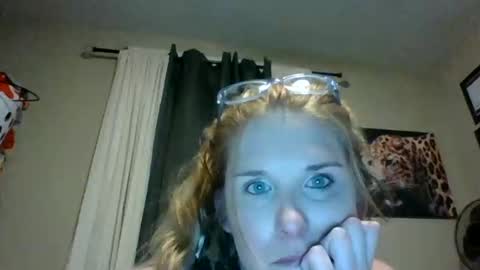 mercedeslace online show from May 14, 2026, 7:15 am