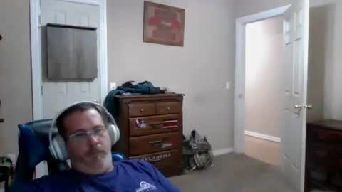 mercer1977 online show from October 27, 2025, 9:52 pm