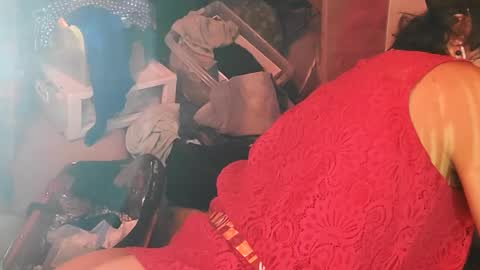 gurlnips online show from December 11, 2024, 10:25 am