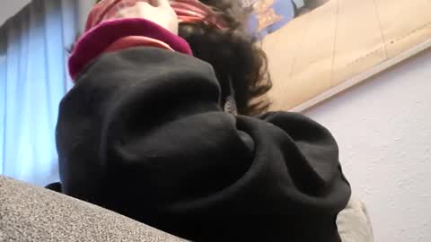 gurlnips online show from January 26, 2025, 4:51 pm