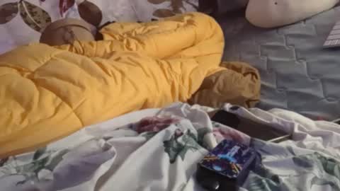 gurlnips online show from February 13, 2025, 12:21 pm