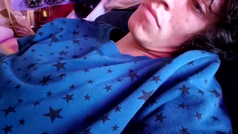 gurlnips online show from March 10, 2025, 3:45 am