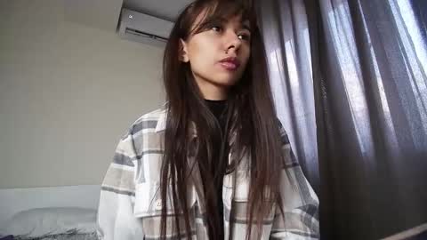 meriannabell online show from November 7, 2025, 2:33 am