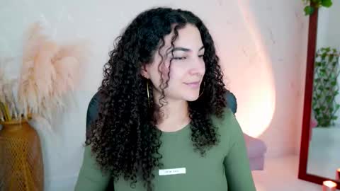 Merida Bell online show from March 5, 2026, 12:50 am