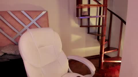 Merida  online show from January 11, 2025, 3:20 pm