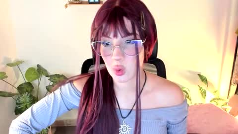 laura 3 i am independent model online show from September 25, 2025, 1:42 am