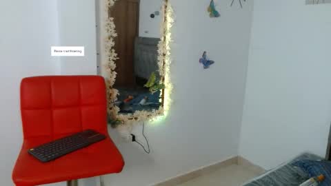 meriilyn_monroe724 online show from October 15, 2025, 2:06 pm