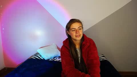 MERILY online show from December 13, 2025, 11:43 pm